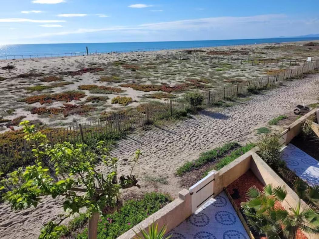 Villa Face A La Mer Sur Le Sable 8 Clim A L'Etage Le Barcares Exterior photo